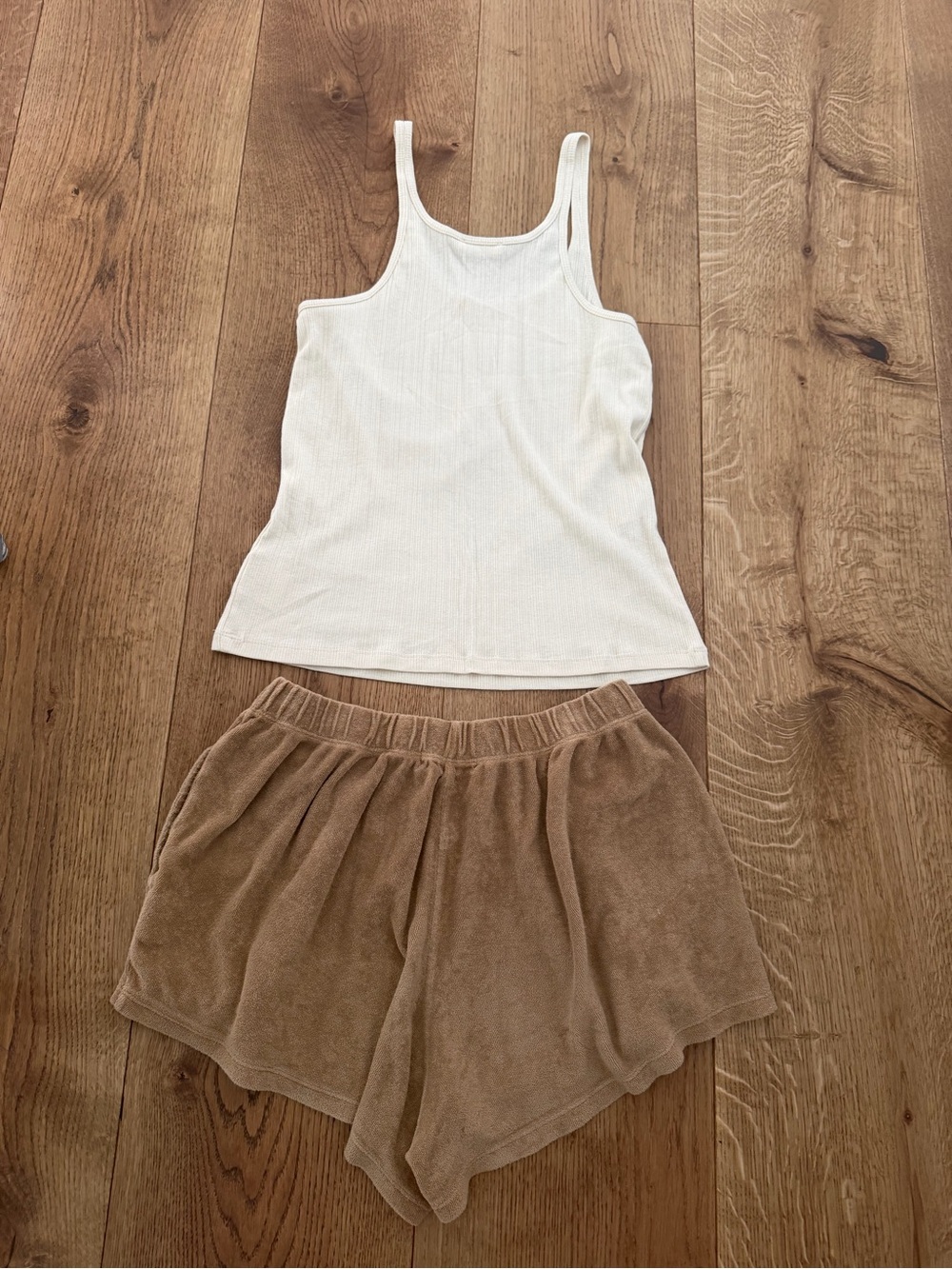 πΊπΈ Suzie Kondi Terry Shorts and Spell Tee - Picture 10 of 10